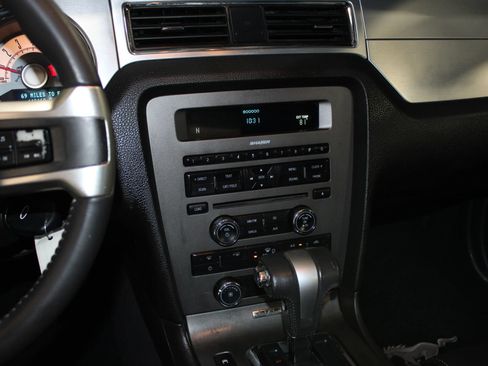 Used 2010 Ford Mustang GT RWD image 14