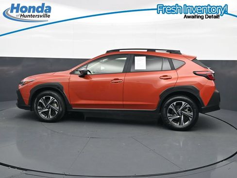 Used 2025 Subaru Crosstrek 2.5i Premium AWD/4WD image 6