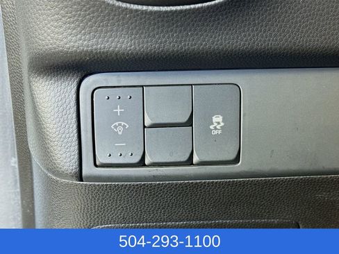 Used 2016 Kia Soul + image 10