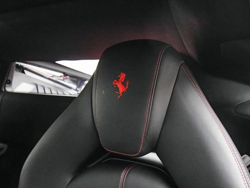 Used 2021 Ferrari F8 Tributo image 56