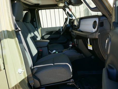 New 2026 Jeep Gladiator Mojave AWD/4WD image 11