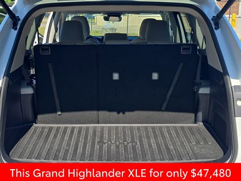 Used 2025 Toyota Grand Highlander AWD image 20