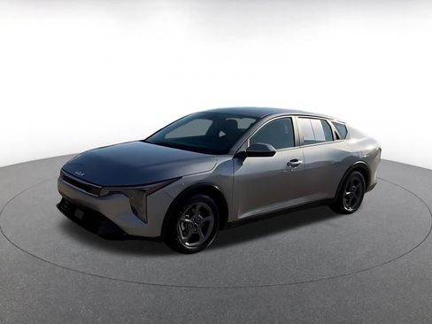 Used 2025 Kia K4 LXS image 7