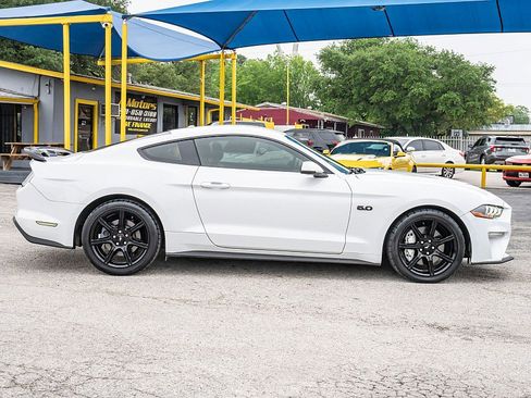 Used 2020 Ford Mustang GT Premium RWD image 4