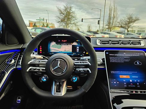 Used 2025 Mercedes-Benz S 63 AMG S image 22