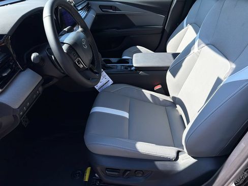 New 2026 Toyota Camry SE FWD image 17