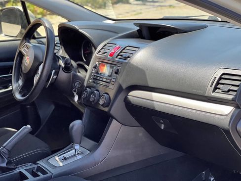 Used 2014 Subaru Crosstrek 2.0i Premium AWD/4WD image 25