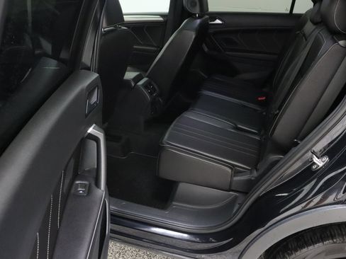 Used 2024 Volkswagen Tiguan SE R-Line FWD image 29