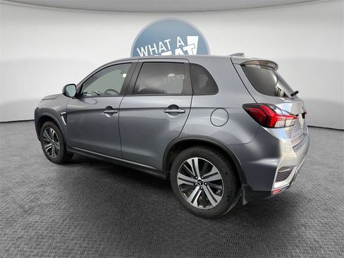 Used 2021 Mitsubishi Outlander Sport SE image 6