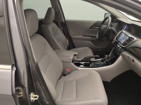 Used 2017 Honda Accord EX-L image 21