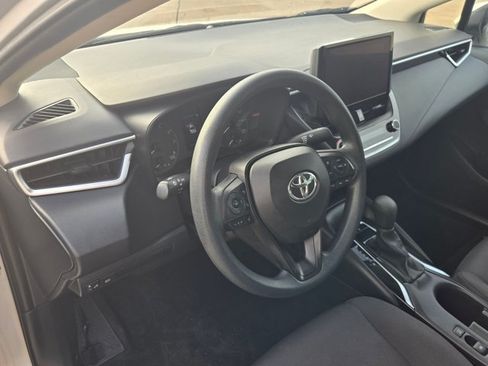 Used 2023 Toyota Corolla LE FWD image 10