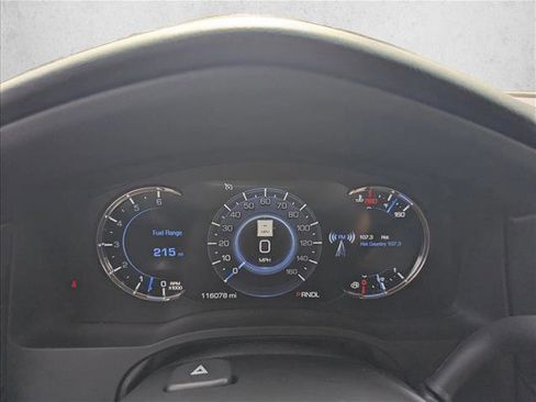 Used 2017 Cadillac Escalade Luxury RWD image 9