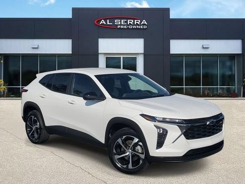 Certified 2025 Chevrolet Trax RS w/ Driver Confidence Package FWD image 1
