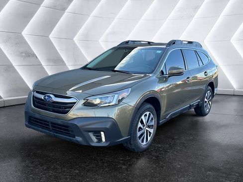 Used 2020 Subaru Outback Premium image 3