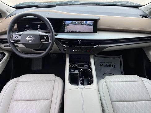 Certified 2025 Nissan Murano Platinum w/ Cargo Package image 9