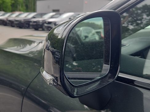 New 2026 Volvo XC60 B5 Plus w/ Protection Package Premier AWD/4WD image 14