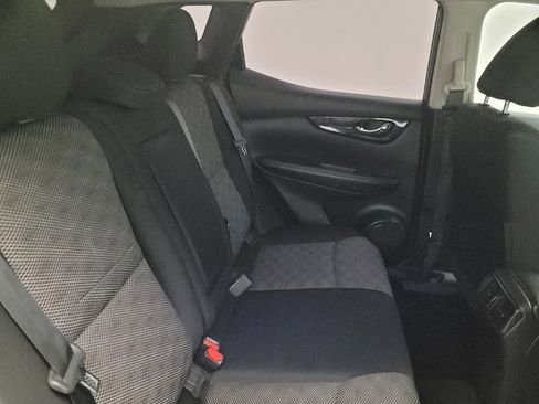 Used 2017 Nissan Rogue Sport SV image 19