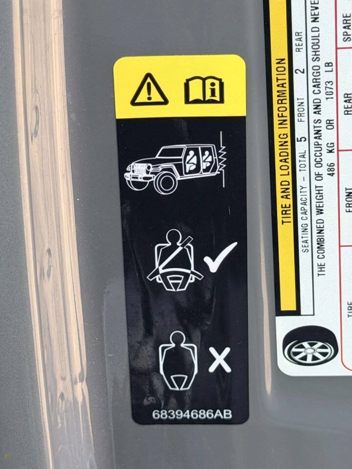 Used 2020 Jeep Gladiator Overland AWD/4WD image 21