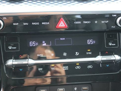 Used 2024 Kia Carnival SX Prestige FWD image 9