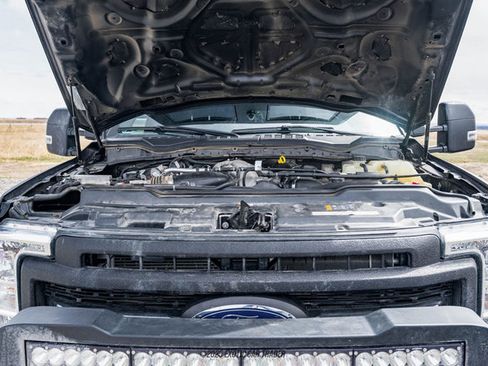 Used 2022 Ford F550 4x4 Crew Cab Super Duty image 21