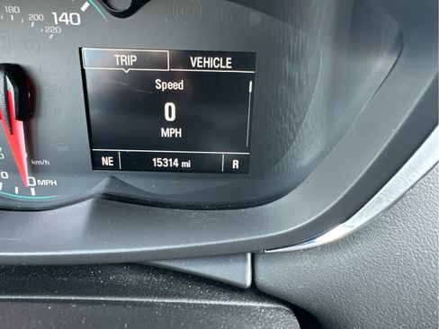 Certified 2022 Chevrolet Trax LT w/ Driver Confidence Package image 11