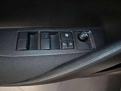 Used 2025 Toyota Corolla LE image 11