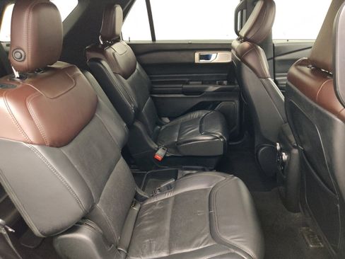 Used 2020 Ford Explorer Platinum w/ Premium Technology Package AWD/4WD image 19