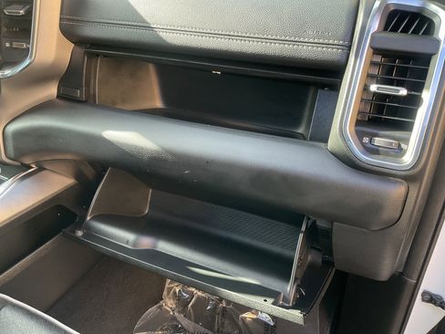 Used 2025 RAM 1500 Laramie AWD/4WD image 22