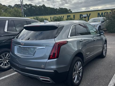 Used 2024 Cadillac XT5 Premium Luxury w/ LPO, Floor Liner Package FWD image 4