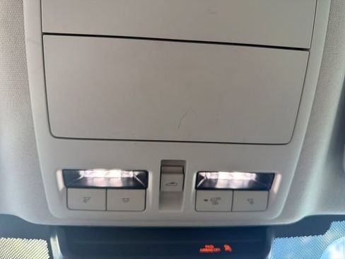 Used 2025 MAZDA MAZDA3 s FWD image 48