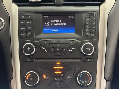 Used 2018 Ford Fusion S FWD image 21