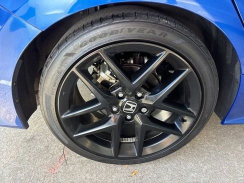 Used 2022 Honda Civic Sport image 2