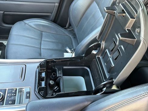 Used 2014 Land Rover Range Rover Sport HSE image 25