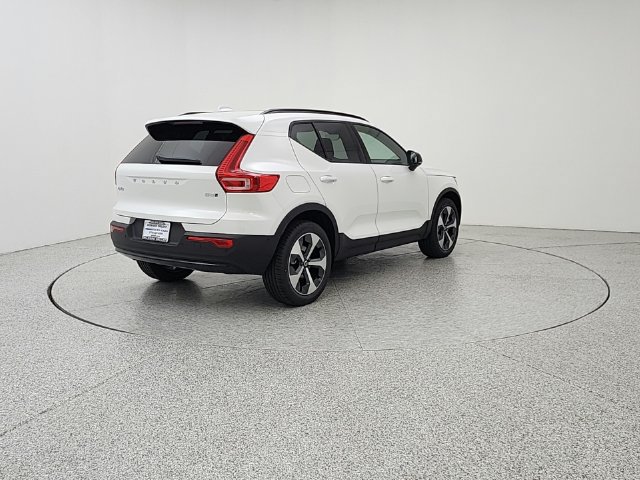 New 2026 Volvo XC40 B5 Plus w/ Protection Package Premier AWD/4WD image 5