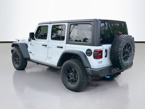 Used 2024 Jeep Wrangler Unlimited AWD/4WD image 6