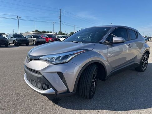 Used 2020 Toyota C-HR XLE FWD image 31