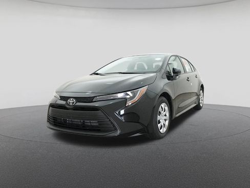 New 2025 Toyota Corolla LE image 32