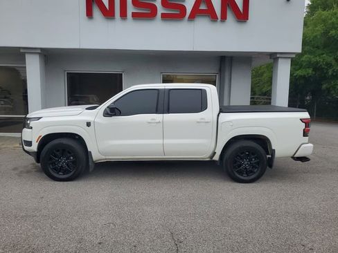 Certified 2026 Nissan Frontier SV w/ All-Weather Content Package AWD/4WD image 11