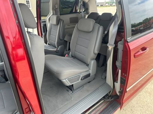 Used 2008 Dodge Grand Caravan SXT FWD image 10