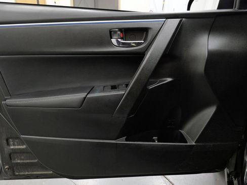 Used 2016 Toyota Corolla L FWD image 11