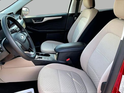 Used 2022 Ford Escape SE w/ Convenience Package FWD image 11