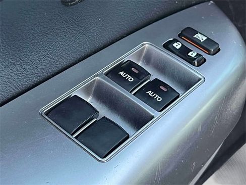 Used 2018 Toyota Sequoia SR5 image 22