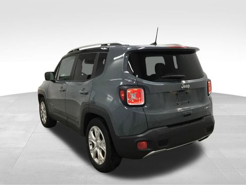 Used 2018 Jeep Renegade Limited w/ UConnect 8.4 Nav Group FWD image 15