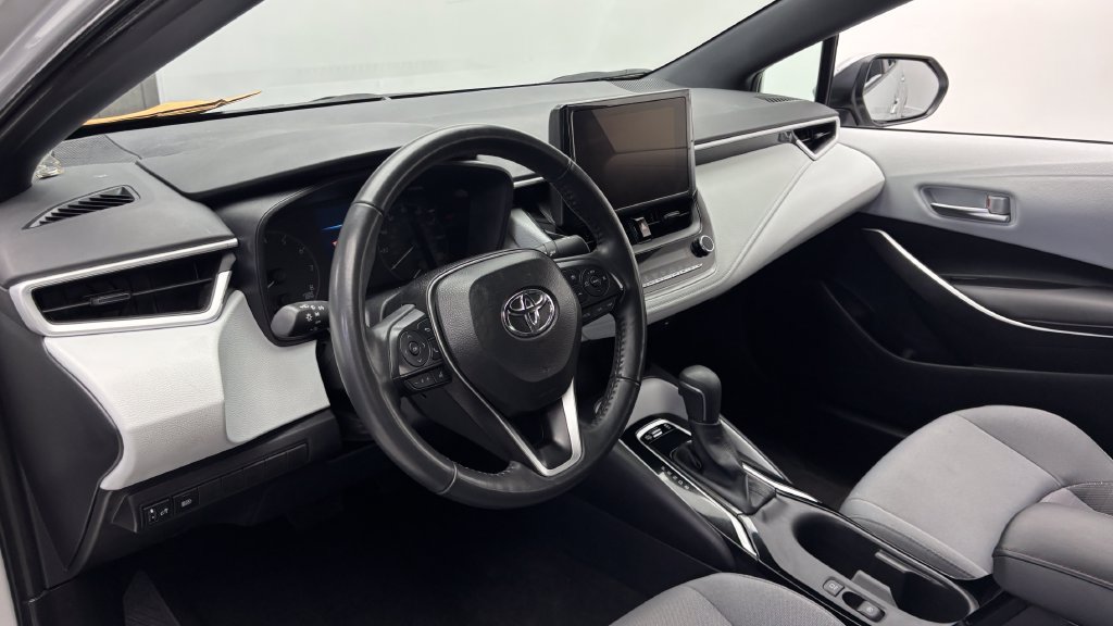 Certified 2025 Toyota Corolla SE FWD image 14