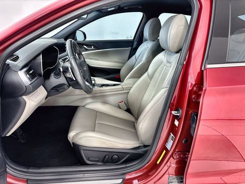 Used 2022 Genesis G70 2.0T RWD image 13