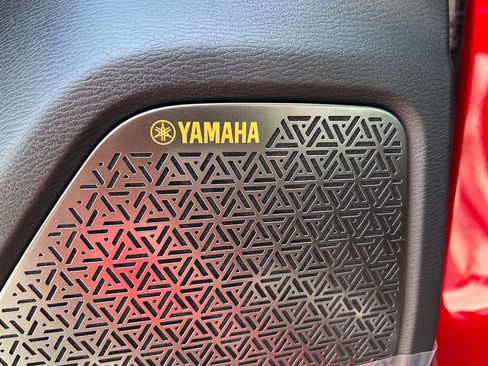 New 2025 Mitsubishi Outlander SE image 18