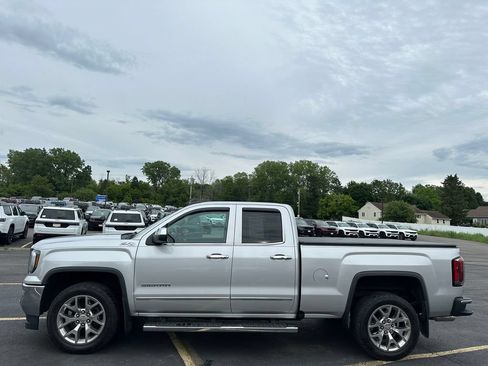 Used 2017 GMC Sierra 1500 SLT w/ SLT Premium Package AWD/4WD image 10