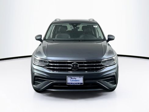 Used 2022 Volkswagen Tiguan SE image 2