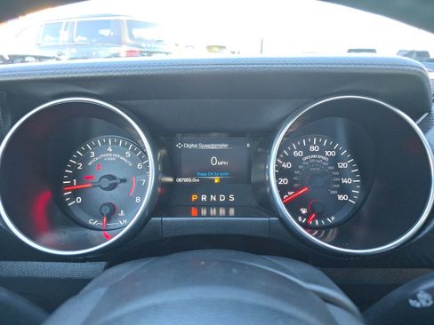 Used 2019 Ford Mustang EcoBoost image 6