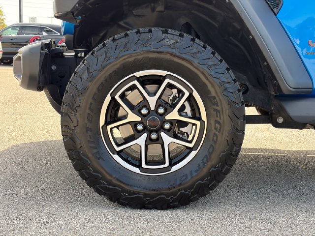 Used 2024 Jeep Wrangler Unlimited Rubicon w/ Technology Group AWD/4WD image 9